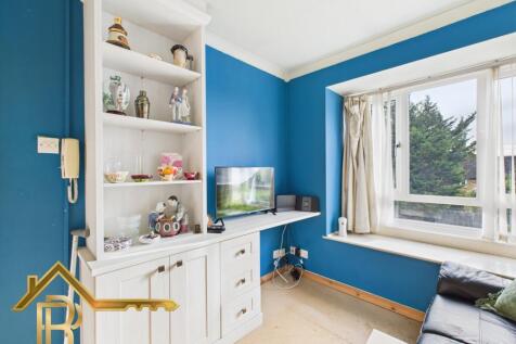 CAM03016G0-PR0043-STILL005