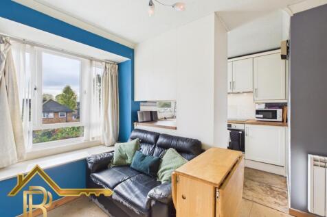 CAM03016G0-PR0043-STILL004