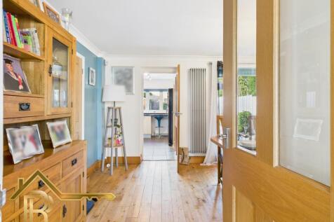 CAM03016G0-PR0046-STILL005