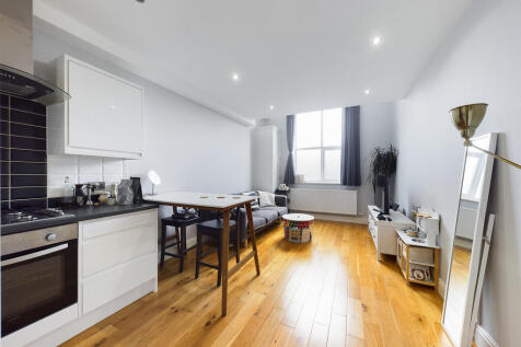 Open plan living/...
