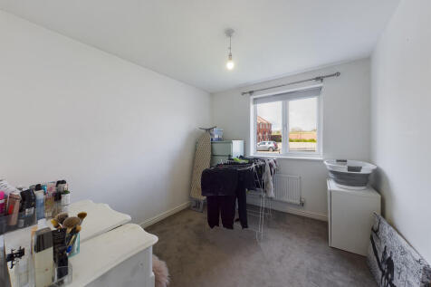 Second bedroom