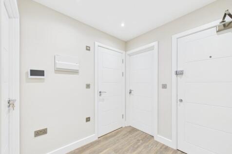 CAM02841G0-PR0040...