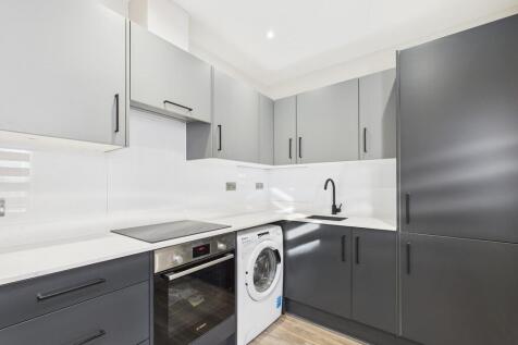 CAM02841G0-PR0044...