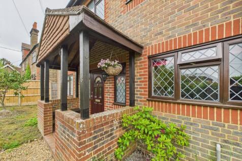 CAM04018G0-PR0263-STILL008