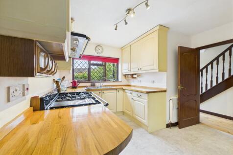 CAM04018G0-PR0263-STILL001