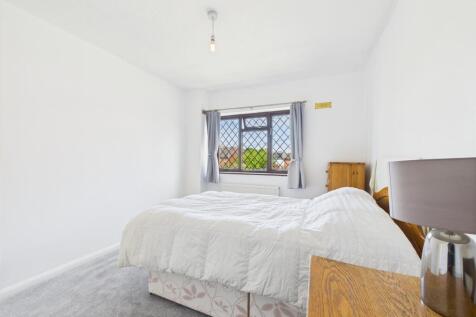 CAM04018G0-PR0234-STILL007