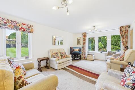 CAM04018G0-PR0399-STILL004