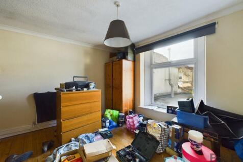 CAM01872G0-PR0081-STILL002.jpg