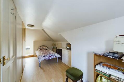 CAM01872G0-PR0097-STILL020.jpg