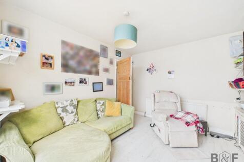 CAM01872G0-PR0303-STILL017.jpg