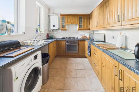 CAM01872G0-PR0316-STILL008.jpg