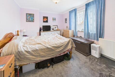 CAM01872G0-PR0316-STILL015.jpg