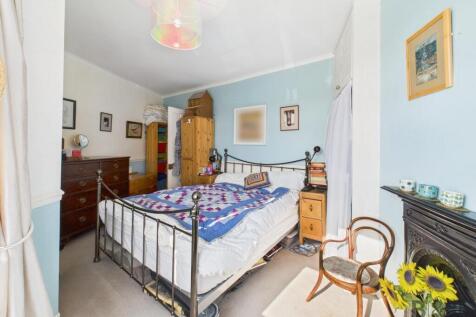 CAM01872G0-PR0321-STILL005.jpg