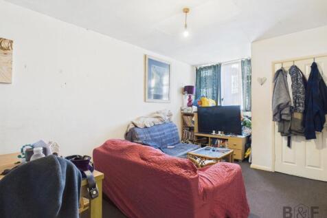 CAM01872G0-PR0333-STILL002.jpg
