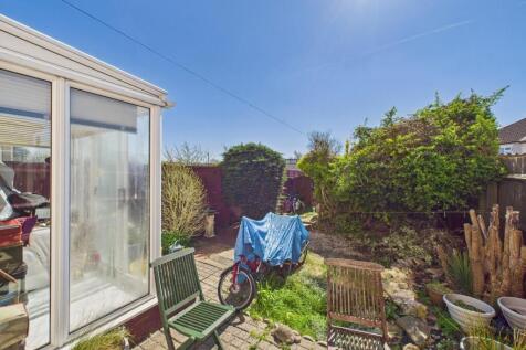 CAM01872G0-PR0340-STILL003.jpg