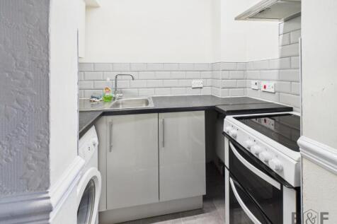 CAM01872G0-PR0348-STILL008.jpg