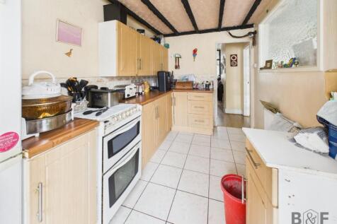 CAM01872G0-PR0353-STILL003.jpg