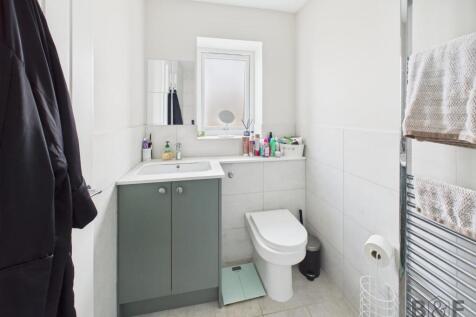 CAM01872G0-PR0361-STILL015.jpg