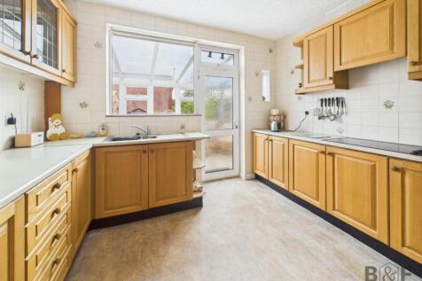CAM01872G0-PR0379-STILL005.jpg