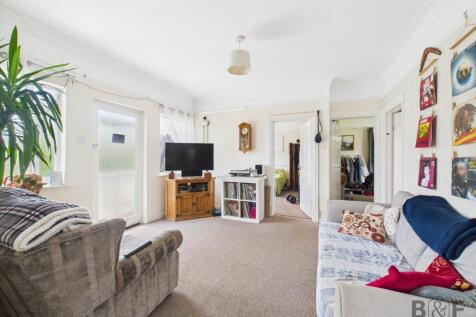 CAM01872G0-PR0378-STILL003.jpg