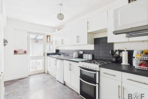 CAM01872G0-PR0381-STILL005.jpg