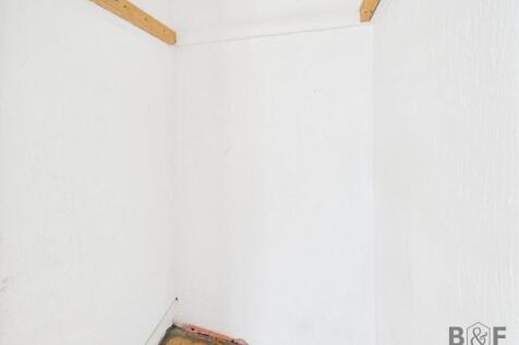 CAM01872G0-PR0390-STILL013.jpg
