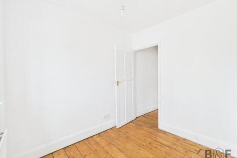 CAM01872G0-PR0390-STILL017.jpg