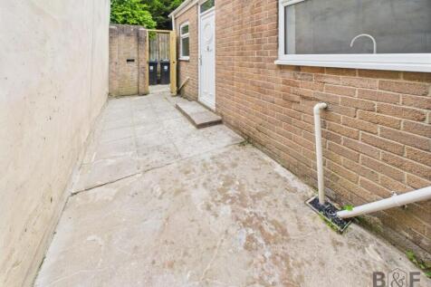 CAM01872G0-PR0399-STILL010.jpg
