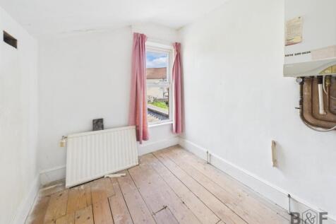 CAM01872G0-PR0403-STILL014.jpg