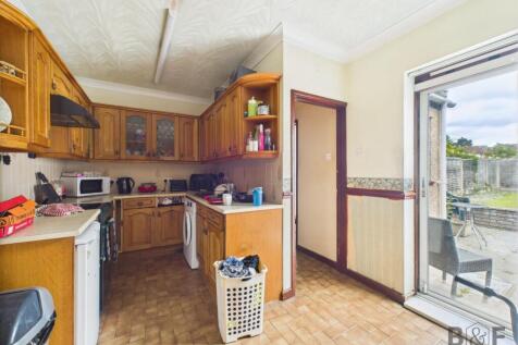 CAM01872G0-PR0405-STILL004.jpg