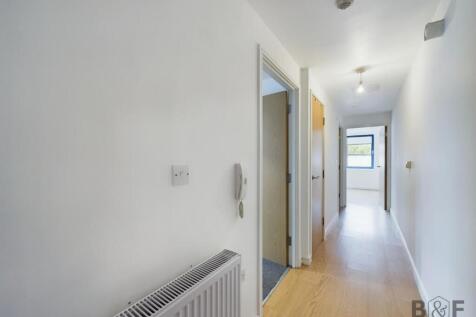 CAM01872G0-PR0223-STILL012.jpg