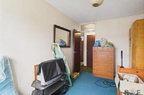 CAM01872G0-PR0425-STILL003.jpg