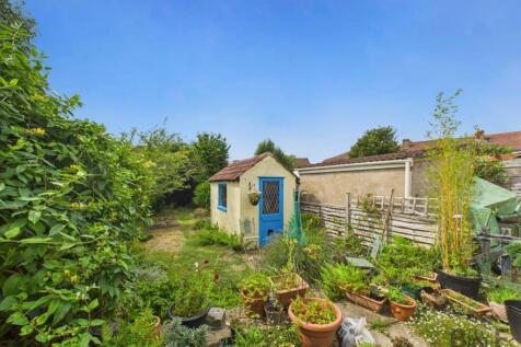 CAM01872G0-PR0439-STILL020.jpg