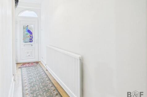 CAM01872G0-PR0448-STILL001.jpg