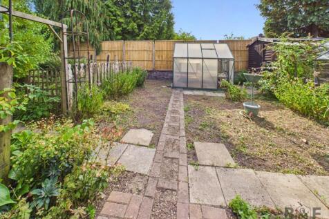 CAM01872G0-PR0452-STILL024.jpg