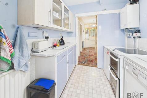 CAM01872G0-PR0456-STILL009.jpg