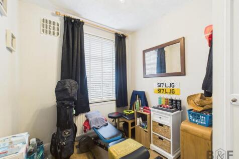 CAM01872G0-PR0494-STILL009.jpg