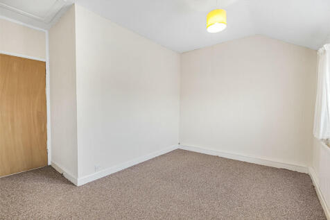 Bedroom 2 (3)