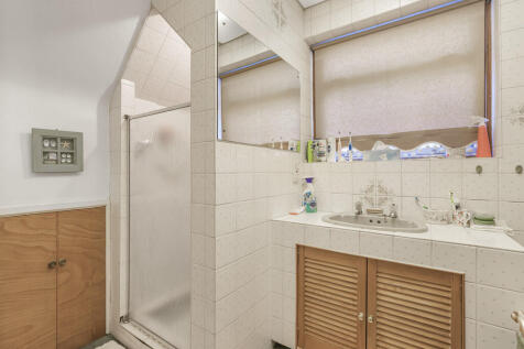 Bathroom (2)