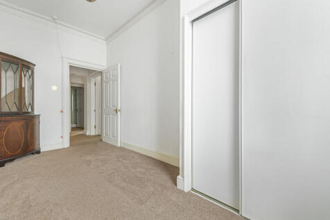 Bedroom 2 (2)