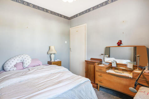 Bedroom 2 (2)