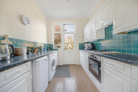Kitchen (2)