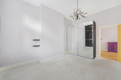 Bedroom 1 (2)