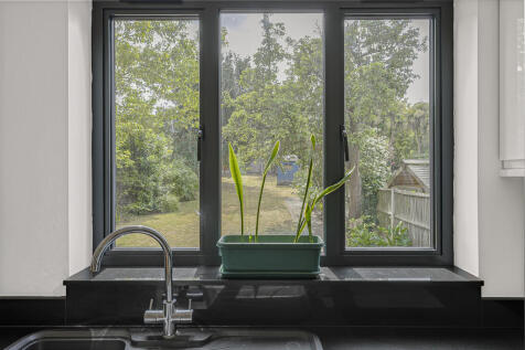 Kitchen (2)