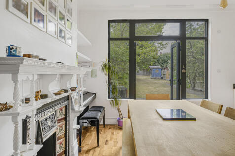 Dining Room (2)