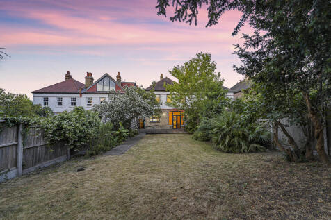 Twlight Garden (3...