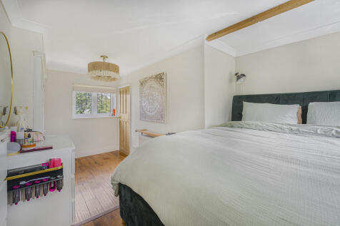 Bedroom 1 (3)