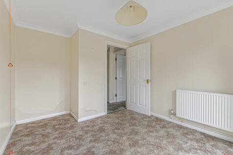 Bedroom 2 (2)