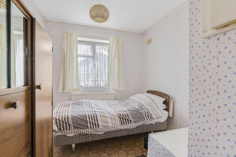 Bedroom 3 (2)