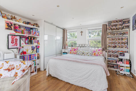 Bedroom 1 (6)